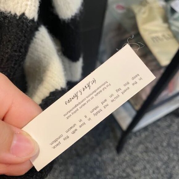 Meggy Oversized Sweater - Picture 11 of 12